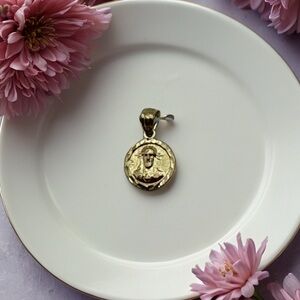 Solid 10 Karat Yellow Gold Jesus / Virgin Mary Charm Pendant 8mm New